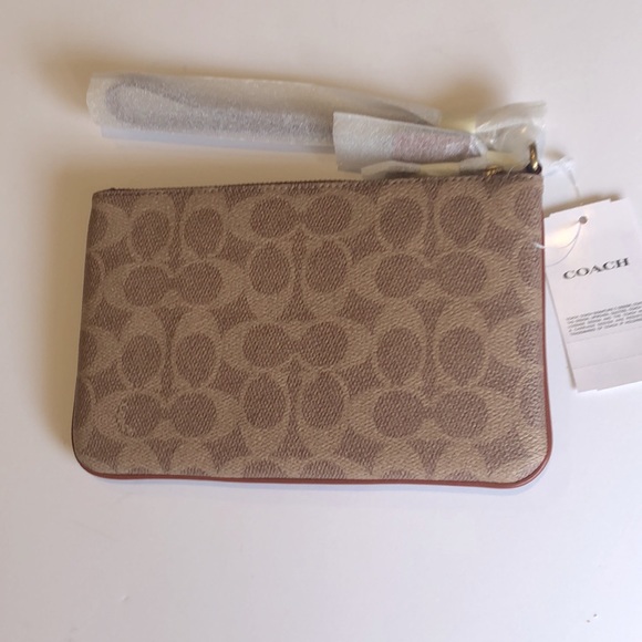 COPY - COACH New  Authentic COACH Essential  Small Wristlet In Signature Canvas - Picture 4 of 6